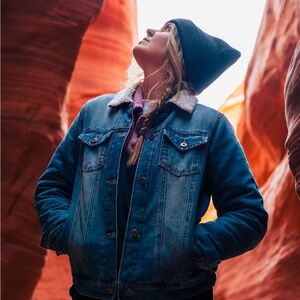 True Craft medium blue denim Sherpa Jacket — size M